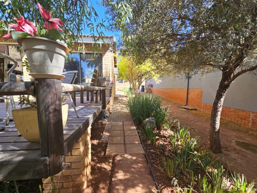3 Bedroom Property for Sale in Buffelspoort Eco Estate North West